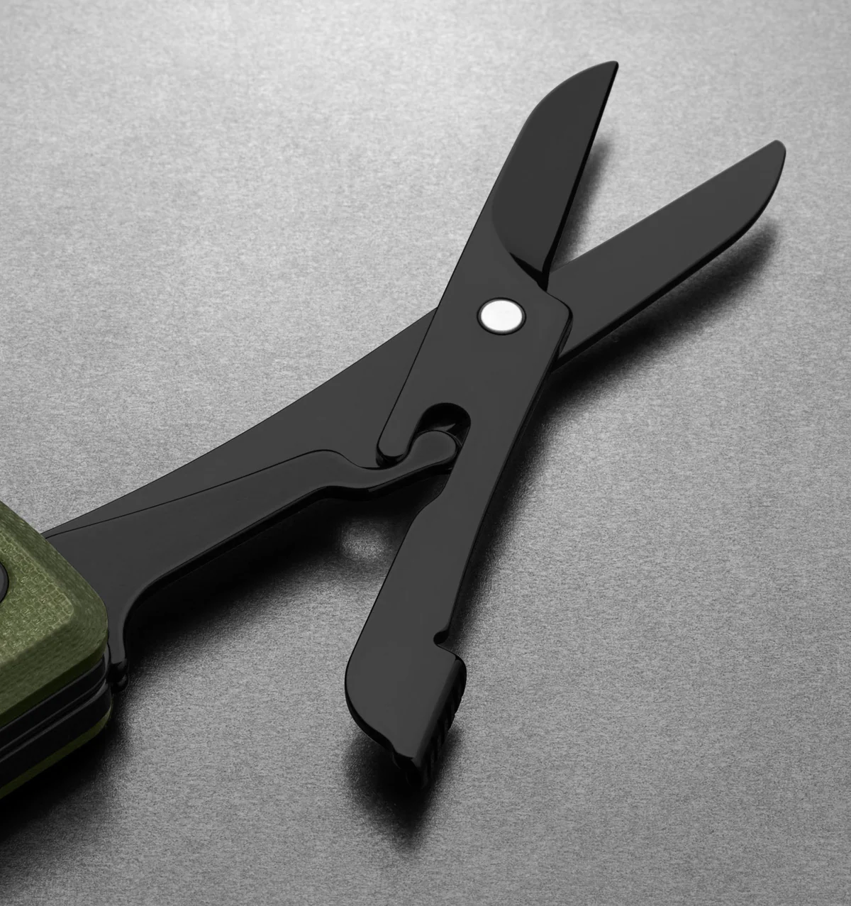 The James Brand - The Ellis - Scissors - OD Green / Black - Image 3