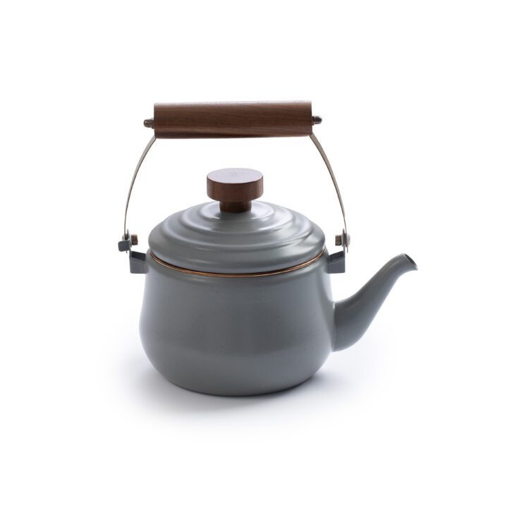 CKW-379_EnamelTeapot_02.jpeg